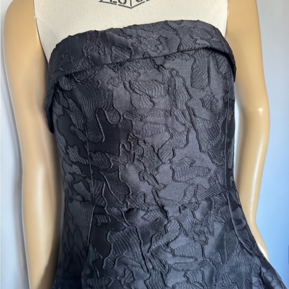 Elegant Black Textured Dress. Ptp 18” lenght 39”fully lined - Picture 5 of 12